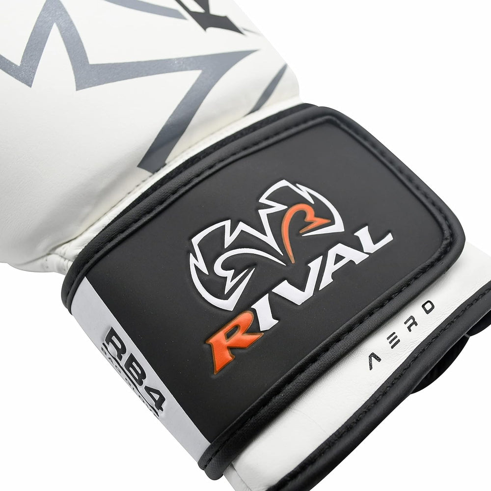 Боксерские перчатки Rival RB4 Белые