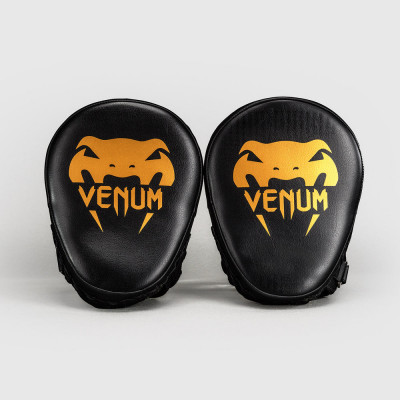  Боксерские лапы Venum Light Focus Mitts черные/золотые