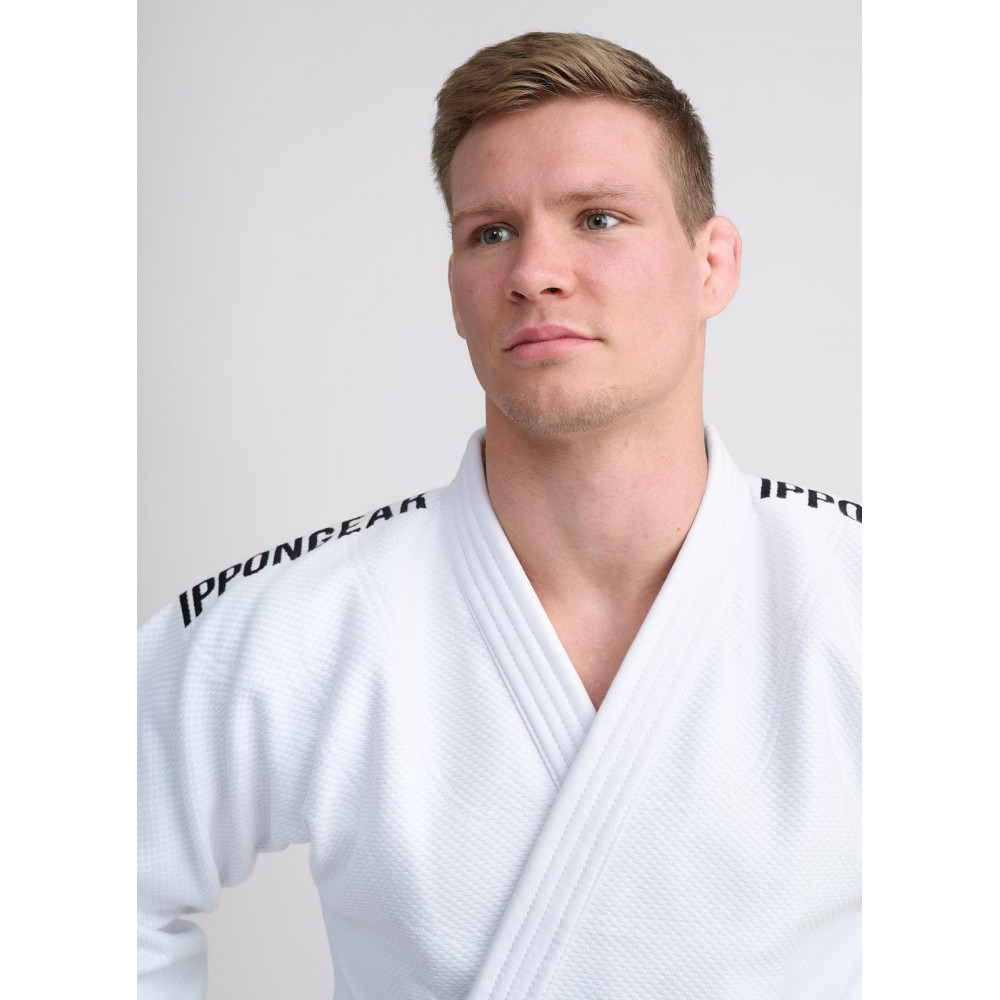 Кимоно для Дзюдо IPPON GEAR LEGEND 2 700G с сертификатом IJF Белое SLIM