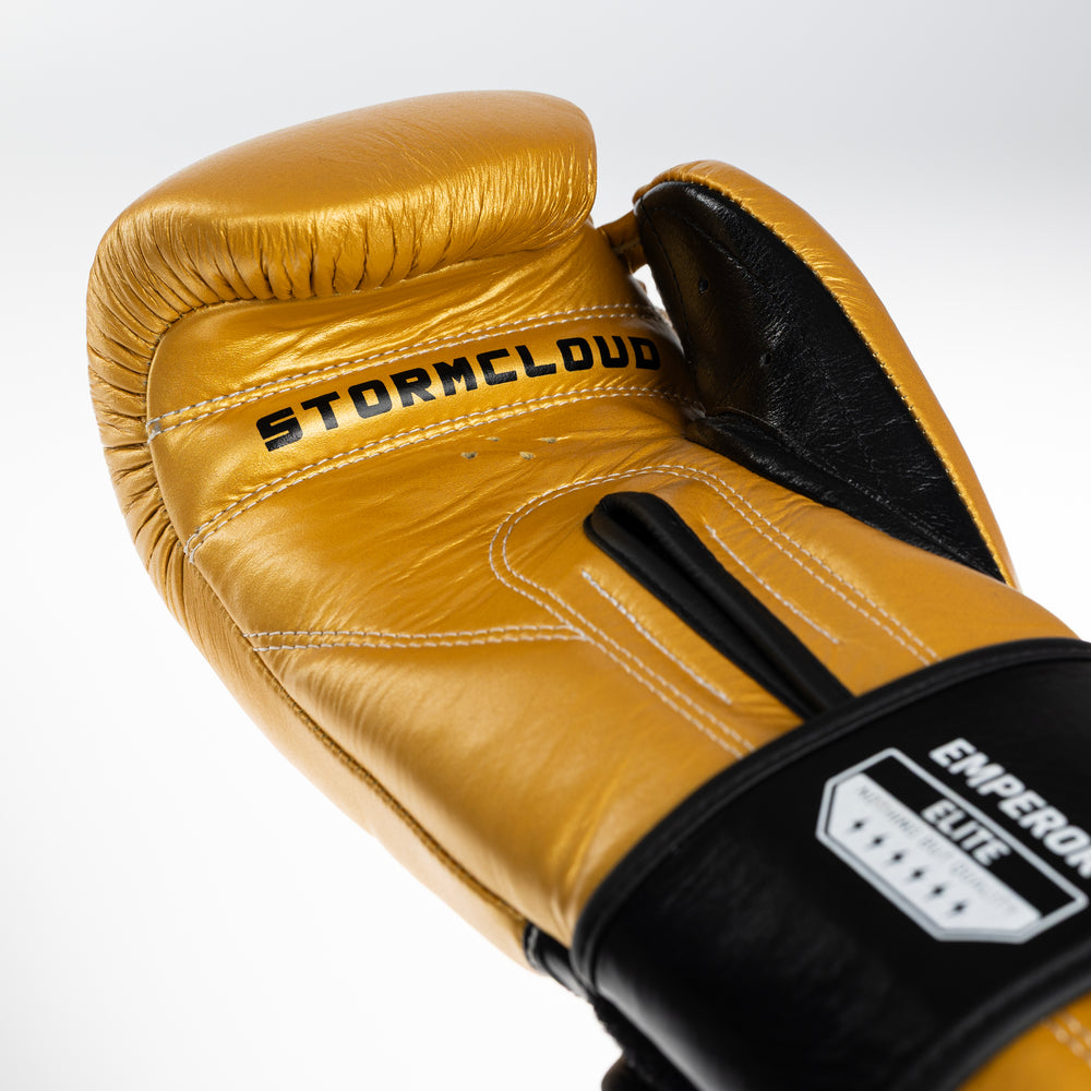 Боксерские перчатки StormCloud Emperor золотые