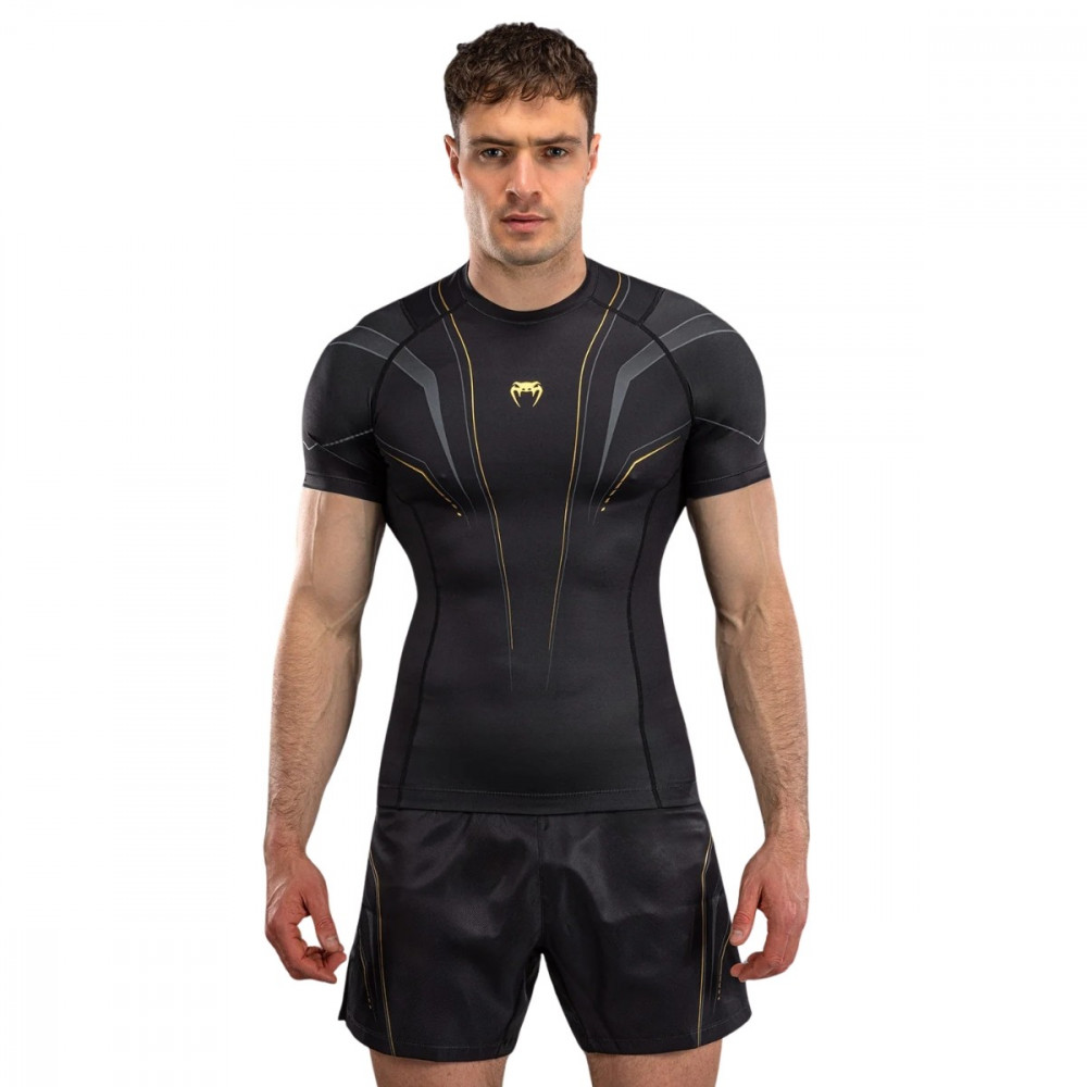 Рашгард Venum Streamline Черно/Золотой с коротким рукавом